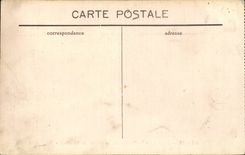 Jardin interior de CPA Nimes de la fuente de la cueva