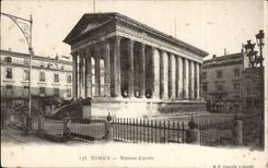 Casa cuadrada de CPA Nimes