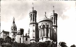 CPSM Lyon towers of the basilica of Fourviere