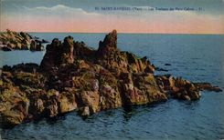 Las rocas de Raphael del santo de CPA del Calvet parquean