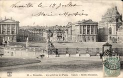 CPA Versailles View of the palate Entrance Grid honor