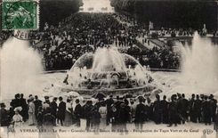 CPA Versailles le parc Grandes eaux Bassin de Latone Perspective du tapis vert et du canal