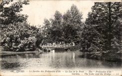 CPA Tours Le jardin des Prebendes d Oe Le lac et le pont