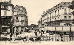 CPA Angouleme Street of the central Markets