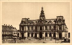 CPA Poitiers town hall principal Frontage on the place weapons