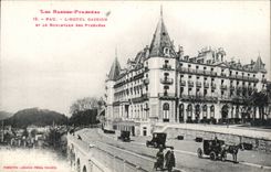 CPA Pau L hotel Gassion et le boulevard des Pyrenees