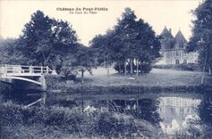 castle of the Bridge Root rot - a Corner of the Park - CPA