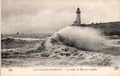La Rochelle - faro - faro - el embarcadero un dia de tormenta - CPA