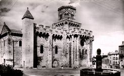 CPA Auvergne Royat Church light St fortifiee