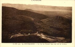 CPA Auvergne Puy de Dome the collar of Ceyssat in its nest of greenery