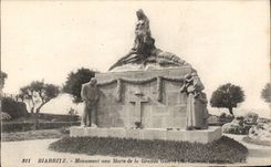 CPA Biarritz Monument aux morts de la grande guerre