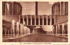 CPA Exposition internationale Paris 1937 Les bassins du Trocadero Paris 