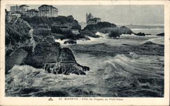 CPA Biarritz Effet de vagues au Port Vieux