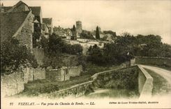 CPA Vezelay Seen from of the covered way