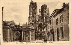 CPA Toul la catedral y el ayuntamiento