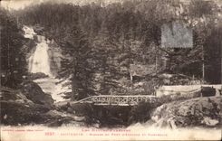 CPA Cauterets Cascades of the bridge Spain and footbridge