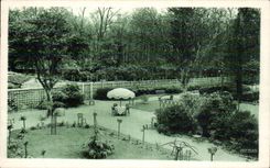 CPA Barbizon Pleiads a corner of the park Seen of the windows of hotel