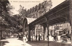 Vichy - Passage Couvert - Hotel Estoria - CPA