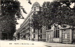 Vichy - Rue du Parc - CPA