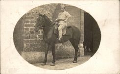 Real photo Militaria Soldat has horse