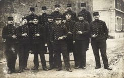 Real photo Militaria Northern Busigny Soldiers