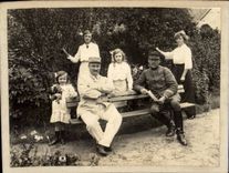 PHOTO sur support rigide militaria Soldats et enfants