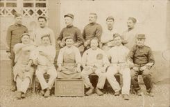 CARTE PHOTO Militaria Soldats Equipe de cuisine Classe 1917 Cuisiniers