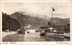 CPA Annecy Les bateaux du lac