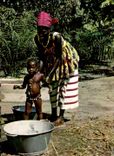 Afrique - Africa - L Afrique en Couleurs - Washing the baby - CPA