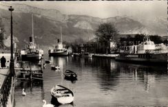 CPSM Annecy Le port et le Mont Baron 
