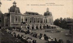 CPA Bagneres de Bigorre a festival children with the casino