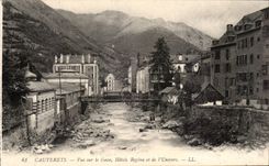 CPA Cauterets Seen on GAve Regina Hotels and of unviers