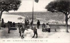 CPA Niza la plataforma del castillo visto hacia la bahia de los Angeles