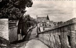 Langres - Les Remparts - CPA 