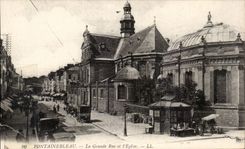 CPA Fontainebleau La grande rue et l eglise