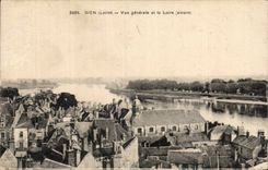 Gien - View and the Loire - CPA
