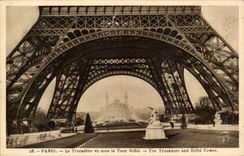 Paris - 7 - Tour Eiffel - Eiffel Tower - Le Trocadero vu sous la Tour - CPA 