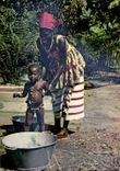 CPA Afrique La toilette du bebe