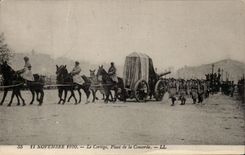 CPA Paris November 11th 1920 the procession places Militaria Harmony