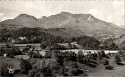 Aspin ez Angles - Sight towards Pibeste - Ossen and Segus - CPA