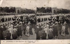 Lourdes - Stereoscopic Chart - Saint Sacrament on Esplanade - CPA
