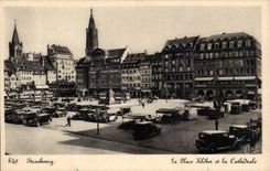 CPA Strasbourg the Kleber place and the cathedral