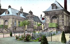 Gournay in Bray - the Gate of Paris - CPA