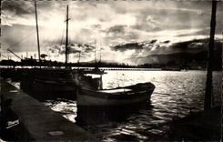 Toulon - the Port - To lay down Sun - CPA