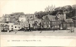 Trouville - La Plage et les Villas - CPA