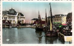 Trouville - Queen of the Beaches - CPA