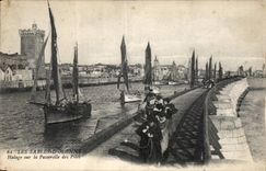 Sands Olonne - Towing on the Footbridge of the Piles - CPA