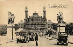 Paris - 16 - Le Trocadero Automobile - CPA