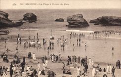 CPA Biarritz La plage a l heure du bain 