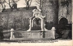 CPA Boulogne on Sea the French memory With the children of Boulogne died for the fatherland